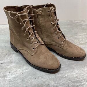 Le Chateau Combat Boots Women 38 Camel Brown Suede Lace Up Zip Studded Excellent